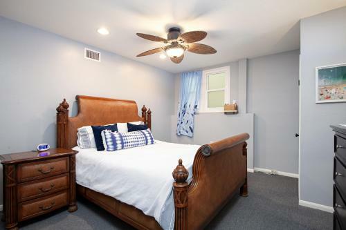 New Listing! Oceanfront Eden With Private Beach Home