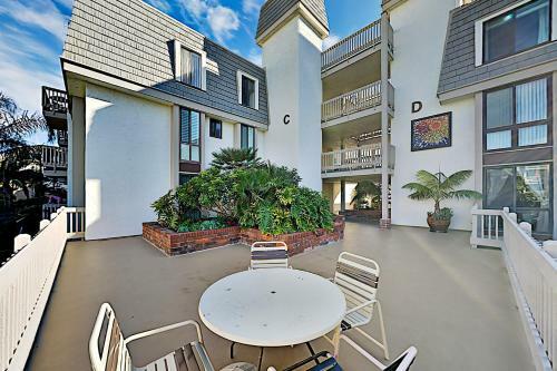 Apartamento North Coast Village Oceanfront Condo - Pool & Spa Condo