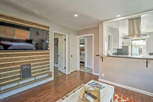 Beach Bungalow Full Kitchen, A And C, Beach Gear