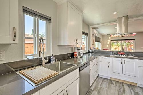 Beach Bungalow Full Kitchen, A And C, Beach Gear