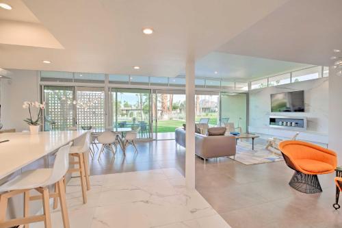 Luxe Palm Desert Home Patio, Grill And Mtn Views!