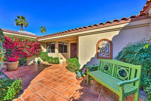 Private Palm Desert Townhome With Pool On Golf Course