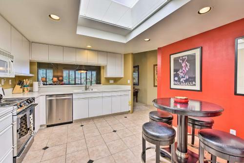 Private Palm Desert Townhome With Pool On Golf Course