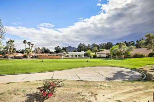 Upscale Home With Private Pool And Theater Room!
