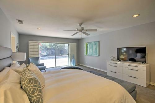 Luxury Retreat With Backyard Oasis, Walk To El Paseo