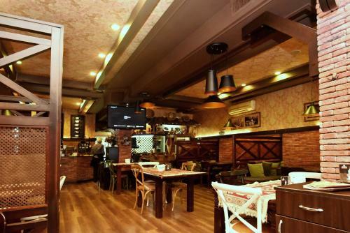 Antika Hotel