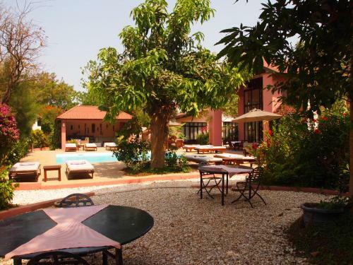 Hostal Hibiscus House Gambia