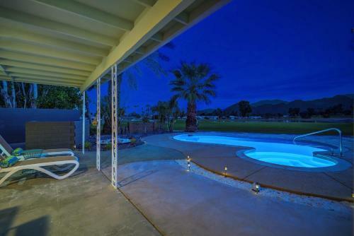 Perfect Paradise By Oranj Palm