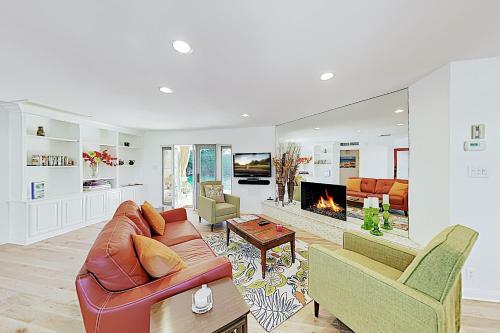 New Listing! Deepwell Oasis With Casita, Pool & Spa Home