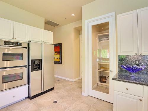 Andreas Hills Mediterranean Getaway