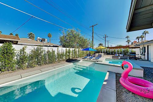 All-new Mountain-view Home - Private Pool & Spa Home