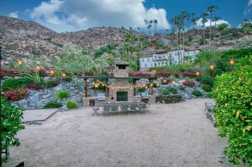 Downtown Tuscan Haven - 2 Br Luxury Condo By Oranj Palm