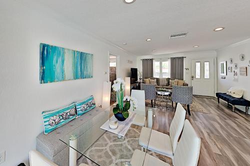 4br 2ba Demuth Park Home - Backyard Paradise With Pool Home