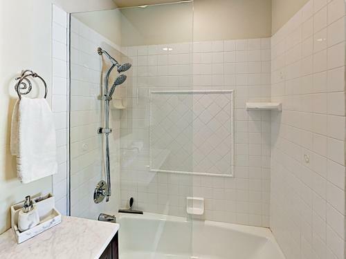 New Listing! Stunning Movie Colony With Private Pool Home
