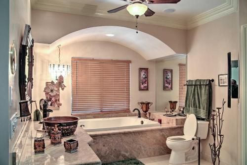 Desert Oasis On Golf Course With Private Pool And Spa!