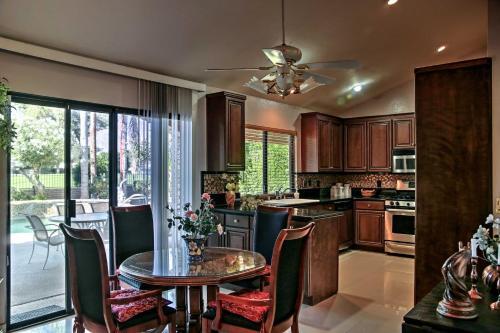 Desert Oasis On Golf Course With Private Pool And Spa!