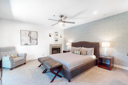 Movie Colony Villa