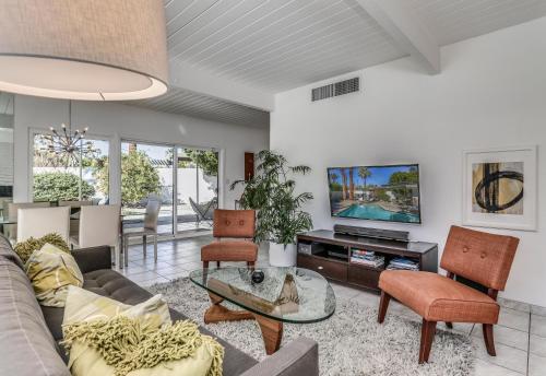 Palm Springs Mid-century Retreat