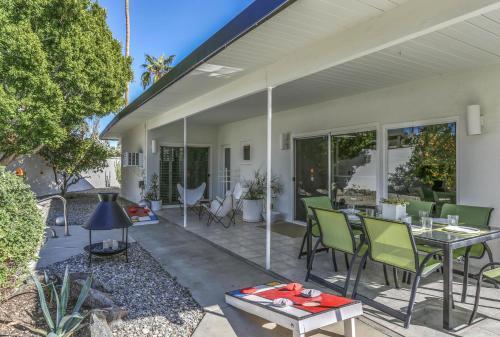 Palm Springs Mid-century Retreat