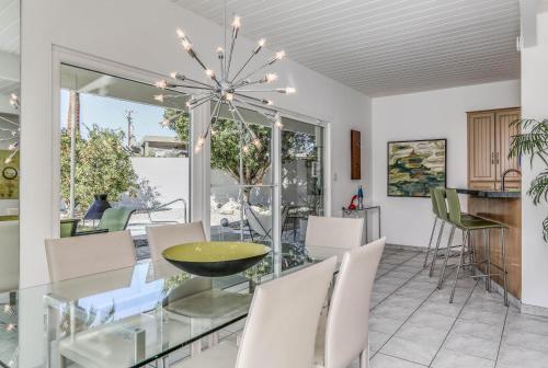 Palm Springs Mid-century Retreat