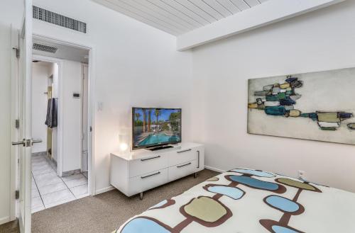 Palm Springs Mid-century Retreat