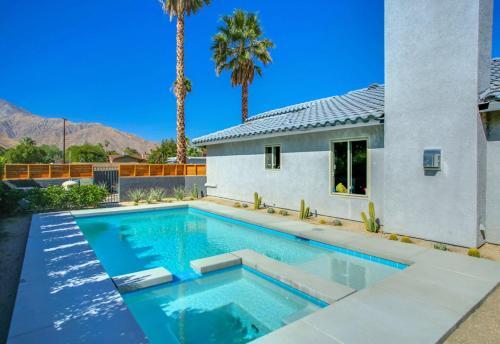 2 Pools So Cool