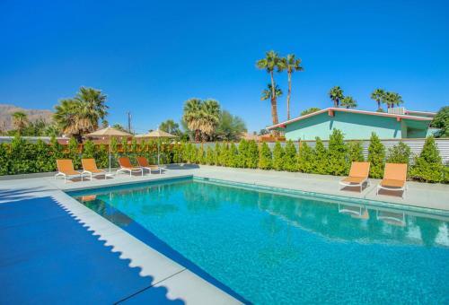 2 Pools So Cool