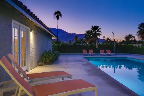 2 Pools So Cool