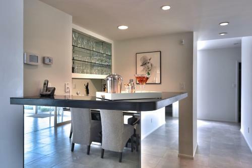Casa Moderna By Oranj Palm
