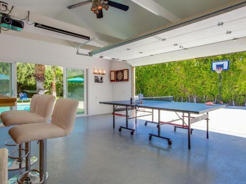 Modern Pura Vida By Oranj Palm