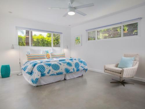 Modern Pura Vida By Oranj Palm