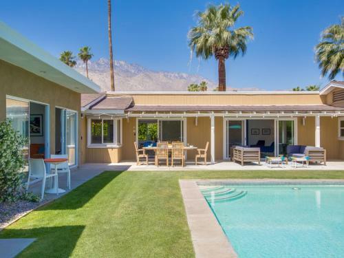 Modern Pura Vida By Oranj Palm