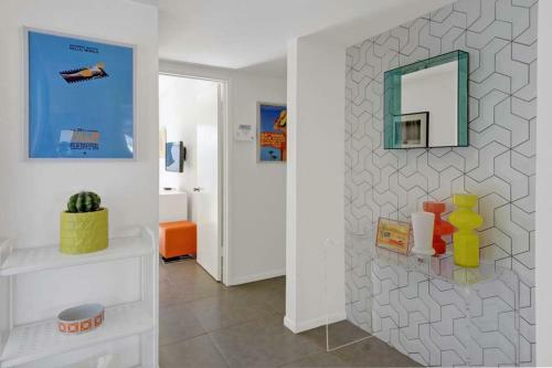 Rubys Retreat By Oranj Palm