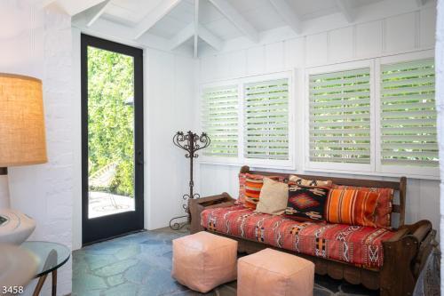Hinshaw Hideaway