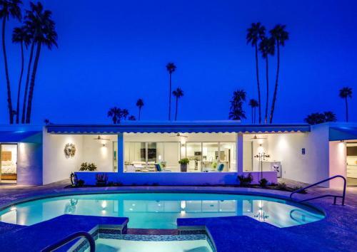 Palm Springs Timeless Beauty