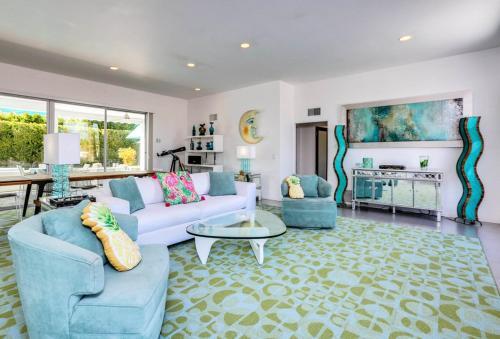 Palm Springs Timeless Beauty