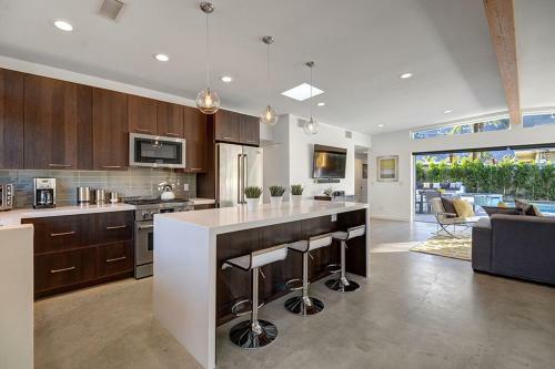 Warm Sands Pool Home With Bocce Ball & Putting Green By Oran
