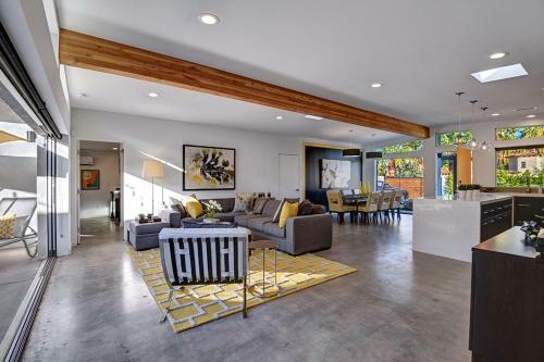 Warm Sands Pool Home With Bocce Ball & Putting Green By Oran