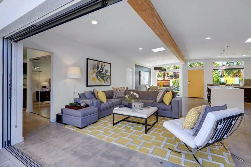 Warm Sands Pool Home With Bocce Ball & Putting Green By Oran