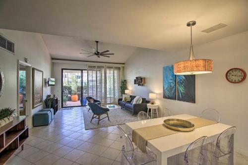 Modern Palm Springs Townhome - Steps To Pool!