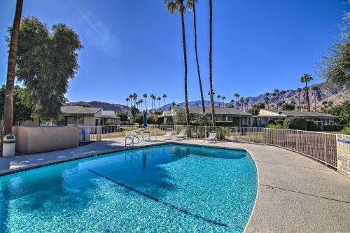 Modern Palm Springs Townhome - Steps To Pool!
