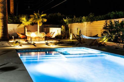 Ultra-luxury Mid-century Alexander, 3 Bed/ 3 Bath