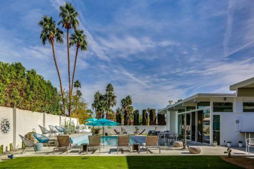 Palm Springs Regal Contemporary