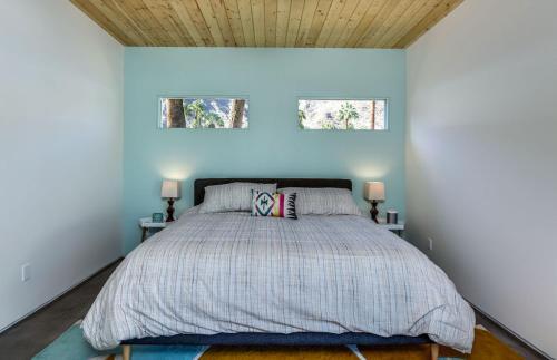 Palm Springs Regal Contemporary