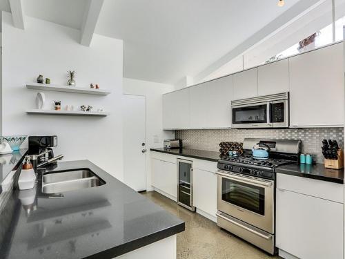 The Arrow Of Twin Palms - Midcentury Alexander