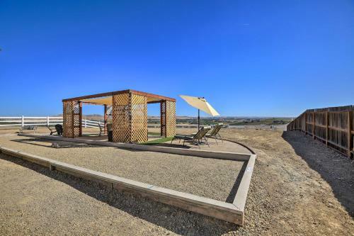 Paso Robles Cottage With Patio Overlooking Vineyards!