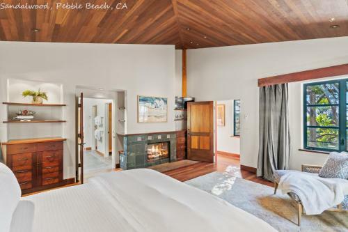 Pebble Beach Timeless Contemporary 4 Bed 5bath 30 Night Minimum