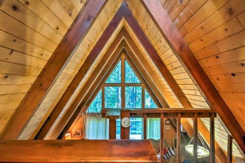 Charming A-frame Cabin About 4 Mi To Jenkinson Lake!