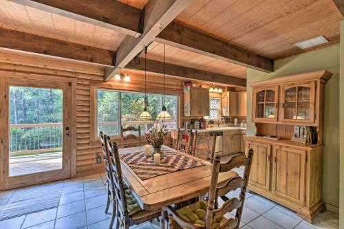 Amber Cabin With Hot Tub, Near Top Vineyards!