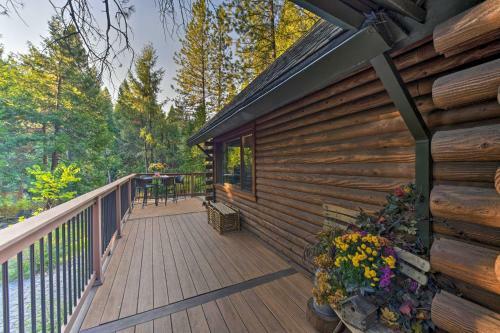 Amber Cabin With Hot Tub, Near Top Vineyards!